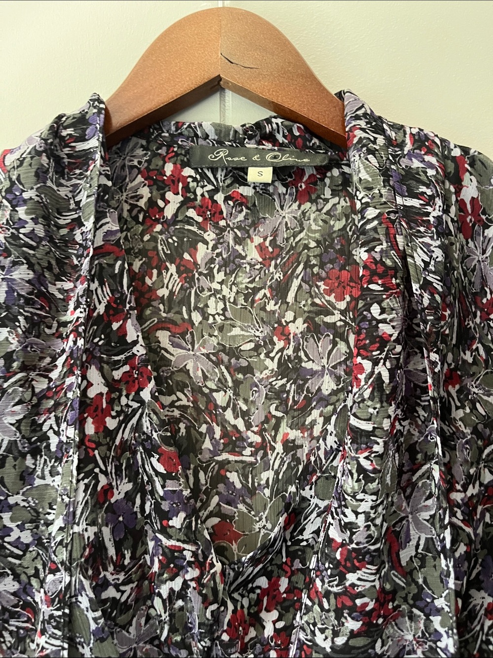 Floral V-Neck Short-Sleeve Women’s Top - Black with Red & Lavender - Picture 3 of 9